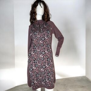 Title Nine Women's Merino Wool Blend Dress Size M Slim Fit Knee Length 1/4 Zip